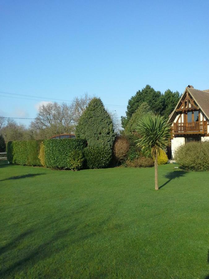 Villa Les Hibiscus Honfleur Esterno foto